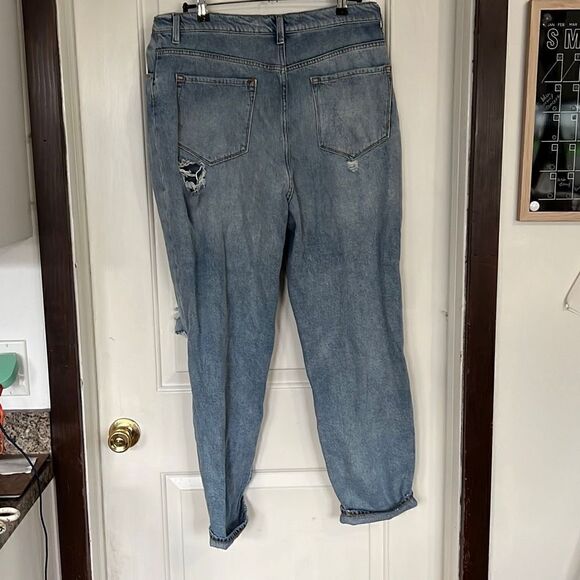 BDG mom high rise ripped Jeans - Picture 4 of 4